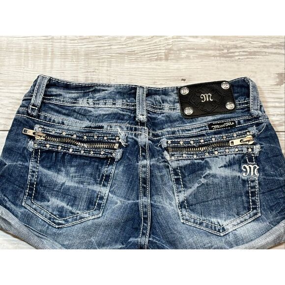 Miss Me Jean Shorts size 27 - Picture 6 of 12